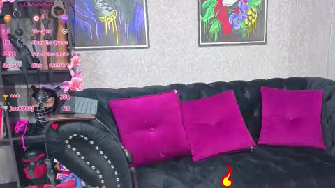 camiilamarti online show from October 23, 6:31 pm