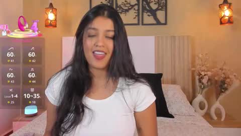 Snapshot of camila_bustamante_ chatting on October 8, 8:37 pm camila_bustamante_ online show from October 8, 8:37 pm
