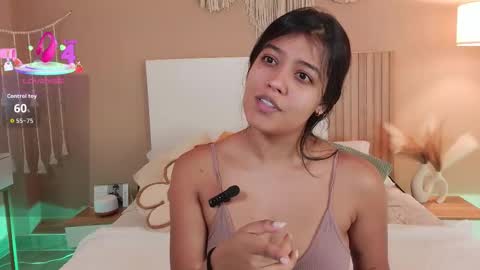 camila_bustamante_ online show from February 17, 2:49 pm