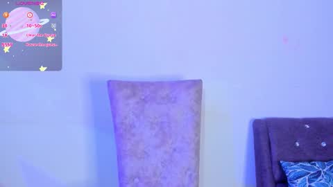  s online show from February 1, 9:23 pm