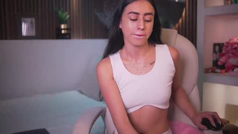 Snapshot of camila_martinez9 chatting on September 23, 11:37 am camila_martinez9 online show from September 23, 11:37 am
