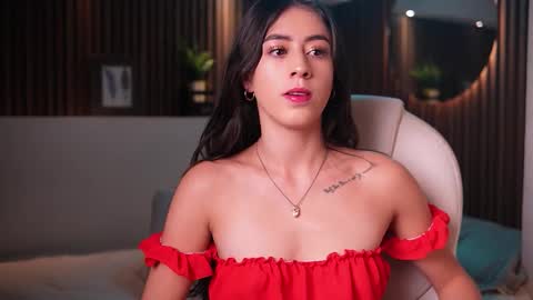 Snapshot of camila_martinez9 chatting on September 15, 11:33 am camila_martinez9 online show from September 15, 11:33 am