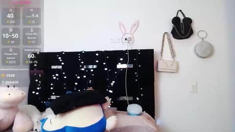 camila_torresss online show from December 5, 10:51 pm