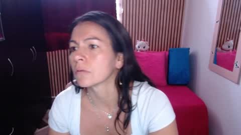 Camila Vargas online show from April 15, 8:20 pm