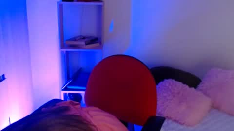 Camila ventura online show from June 4, 2:01 pm