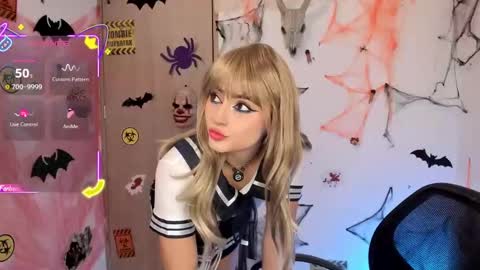 Snapshot of camilaandrade_ chatting on October 13, 10:17 am Cami online show from October 13, 10:17 am