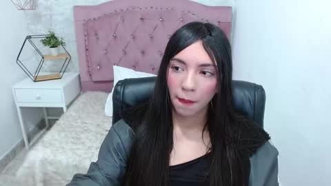 Snapshot of camilah_tk chatting on March 5, 12:22 pm Cami online show from March 5, 12:22 pm