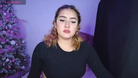 camilamarsh online show from December 18, 11:33 pm