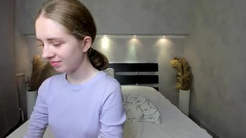 Snapshot of camilla_kelly chatting on October 5, 1:36 am Camilla online show from October 5, 1:36 am