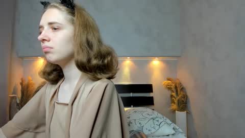 Snapshot of camilla_kelly chatting on September 22, 12:37 am Camilla online show from September 22, 12:37 am