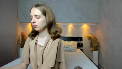 Snapshot of camilla_kelly chatting on September 11, 12:23 am Camilla online show from September 11, 12:23 am