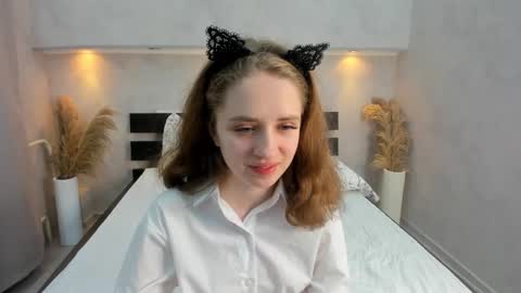 Snapshot of camilla_kelly chatting on October 12, 1:53 am Camilla online show from October 12, 1:53 am