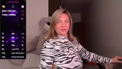 Snapshot of camille_game chatting on October 2, 1:04 am Camille Game online show from October 2, 1:04 am
