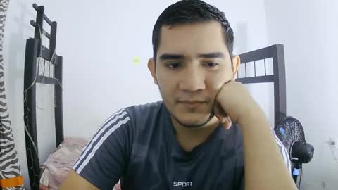 Snapshot of camilowhite_ chatting on October 6, 3:52 pm Camilowhite online show from October 6, 3:52 pm