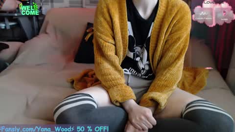 Snapshot of camkitana01 chatting on February 16, 12:54 pm Kitana online show from February 16, 12:54 pm