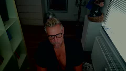 camunication online show from September 29, 8:13 am