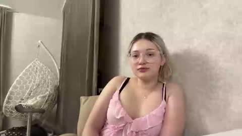 Lina online show from February 20, 1:24 pm