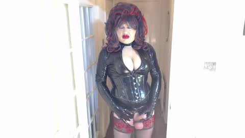 candi smokes online show from April 30, 1:27 pm