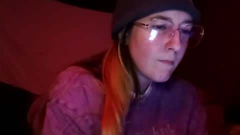 Candi online show from November 17, 7:00 am