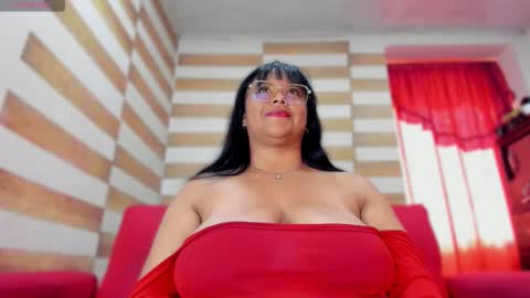 Snapshot of candy_browm1 chatting on October 1, 1:43 pm Candy Brown online show from October 1, 1:43 pm