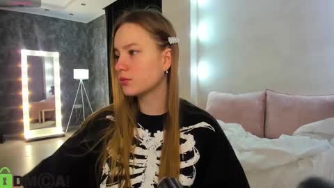 Candy online show from October 26, 1:39 am