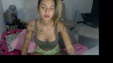 candy_crazy24 online show from July 15, 12:49 am