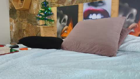 Jolie online show from November 12, 7:27 pm