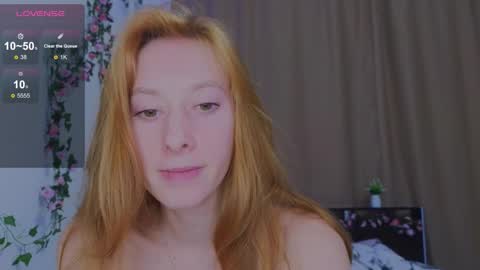 Snapshot of candy_flosse chatting on September 24, 9:38 am candy_flosse online show from September 24, 9:38 am