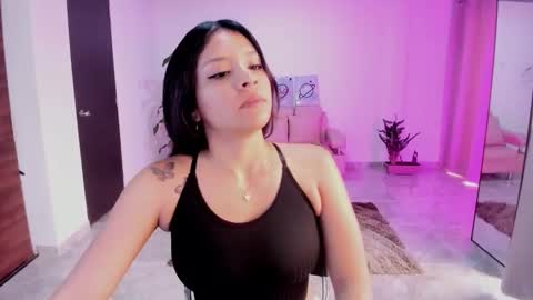 Snapshot of candy_fox_19 chatting on September 30, 7:13 pm candy_fox_19 online show from September 30, 7:13 pm