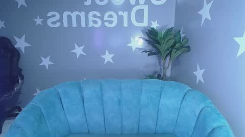 candy_kush_a online show from November 23, 10:19 pm