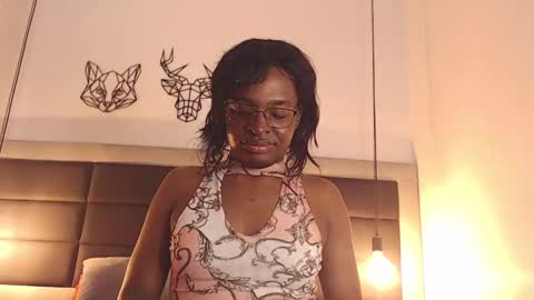 Snapshot of candy_lovee6 chatting on October 6, 9:21 pm CANDY LOVE DANNA online show from October 6, 9:21 pm
