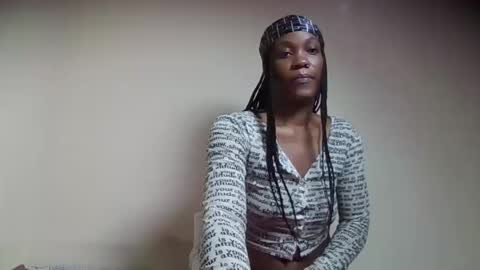 Snapshot of candy_pot chatting on October 16, 4:56 am candy pot online show from October 16, 4:56 am