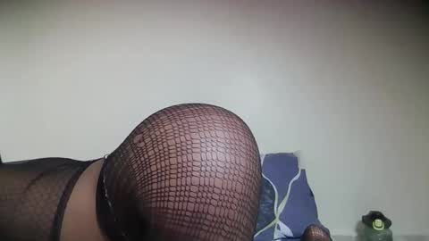 Snapshot of candy_pot chatting on September 13, 12:51 pm candy pot online show from September 13, 12:51 pm