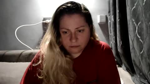 Laura online show from May 13, 7:56 pm