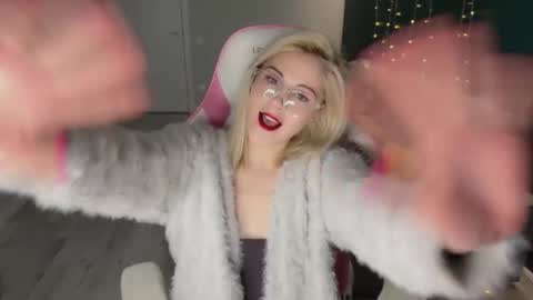 You can call me HH online show from March 28, 5:58 pm