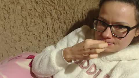 Snapshot of candylady136 chatting on January 21, 6:12 pm say meow and send tip online show from January 21, 6:12 pm