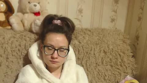 Snapshot of candylady136 chatting on February 1, 11:53 am say meow and send tip online show from February 1, 11:53 am
