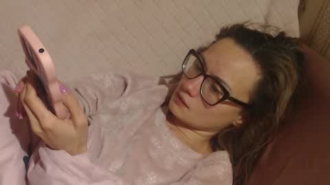 say meow and send tip  online show from October 25, 9:26 pm