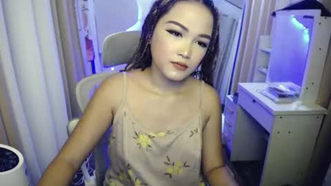 leahlex 3 online show from April 9, 1:17 pm
