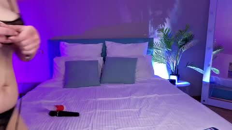 candyyy____ online show from April 16, 12:38 pm