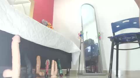 Snapshot of canella_hotx chatting on September 23, 10:16 pm Canela online show from September 23, 10:16 pm