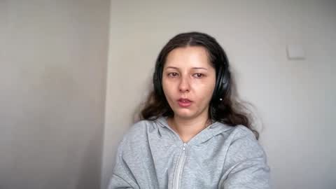 Emma online show from March 25, 7:37 am