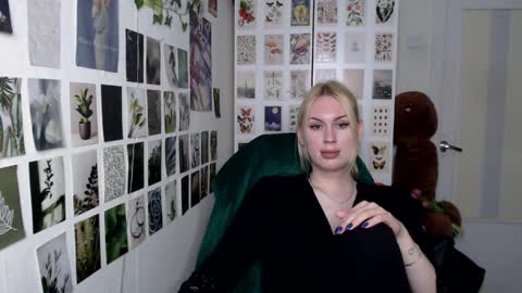 Capricious Scorpio Afa online show from May 14, 5:33 pm