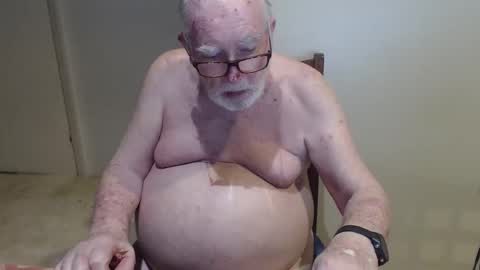 Snapshot of capt5105 chatting on February 27, 11:06 am capt5105 online show from February 27, 11:06 am