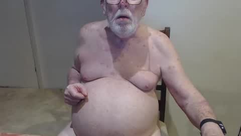 Snapshot of capt5105 chatting on March 10, 10:24 pm capt5105 online show from March 10, 10:24 pm