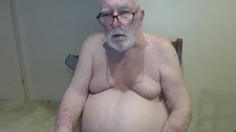 Snapshot of capt5105 chatting on January 26, 8:23 pm capt5105 online show from January 26, 8:23 pm