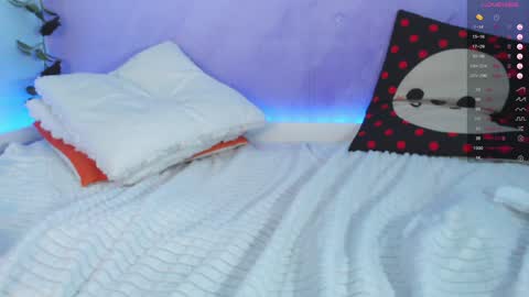 Snapshot of caramelangels chatting on September 29, 12:26 pm Viola Marika and Visma online show from September 29, 12:26 pm