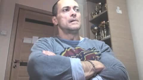 Laz online show from October 18, 8:46 pm