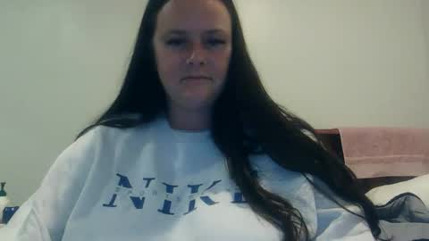 carinabro10 online show from October 22, 11:45 am