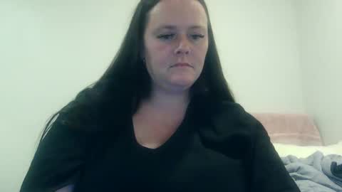 Snapshot of carinabro10 chatting on October 5, 12:02 pm carinabro10 online show from October 5, 12:02 pm